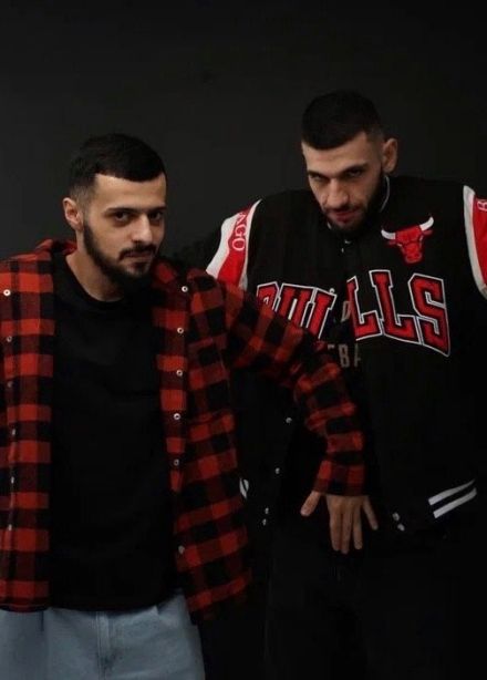 Jakone & A.V.G, Адлер