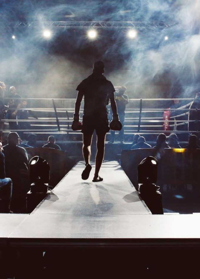 Единоборства. Серия «Fight Nights 129», Эстосадок