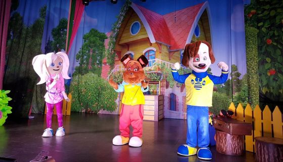 Барбоскины цирк, Адлер