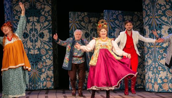 Спектакль «Не в свои сани не садись»