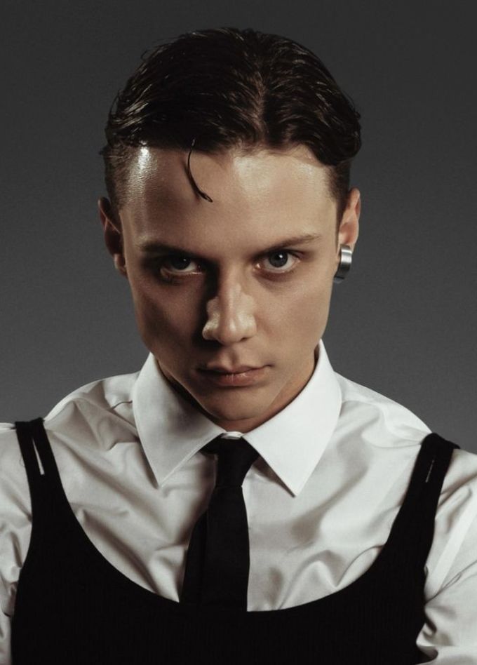 Ваня Дмитриенко, Эстосадок