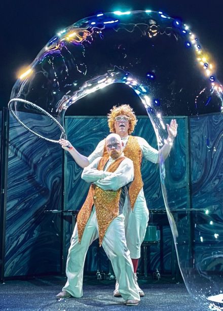 Шоу мыльных пузырей «Clinc»